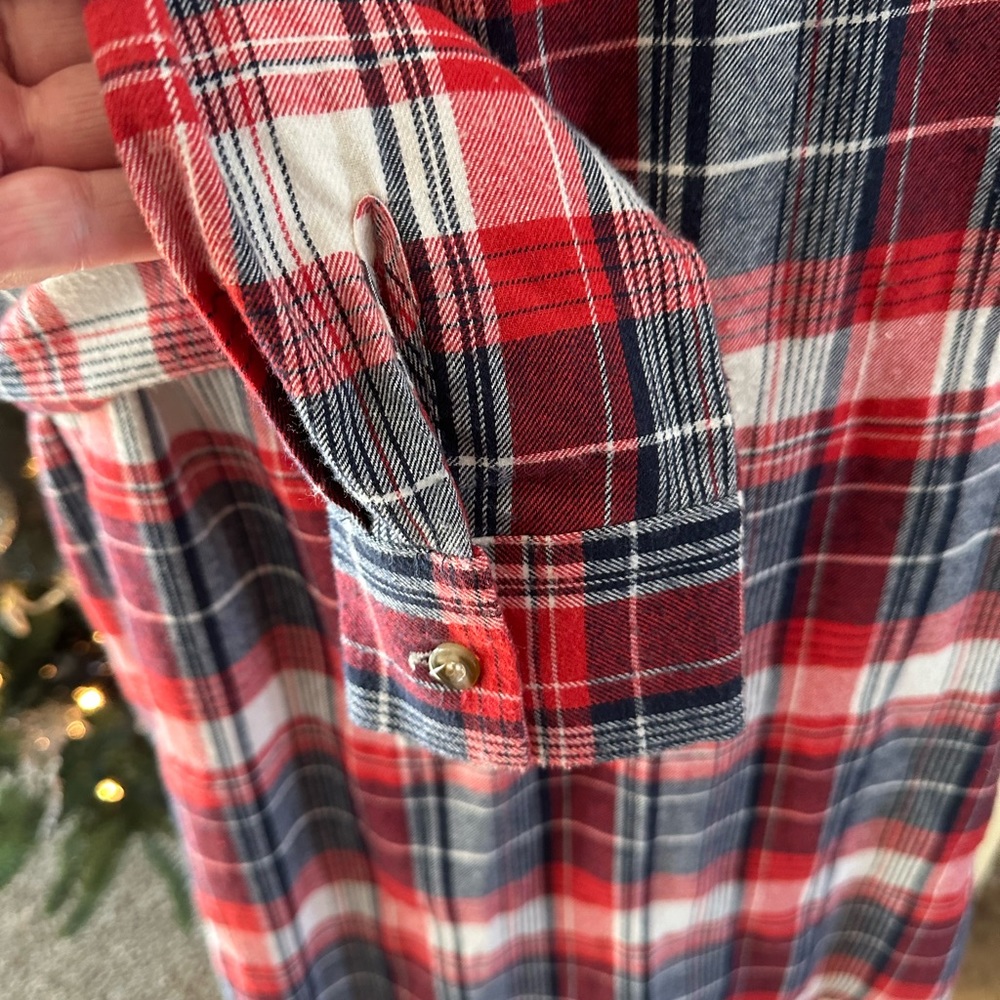 She & Sky Classic Cotton Flannel Shirt Size Medium Red White Blue Plaid - Picture 6 of 8